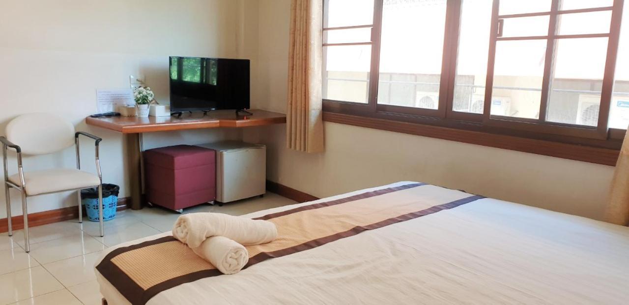 Navy Home Hotel โรงแรมเนวี่โฮม منطقة ماي ساي المظهر الخارجي الصورة